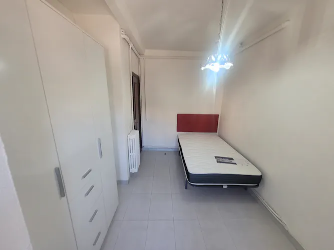 Foto de dormitorio en un piso en alquiler