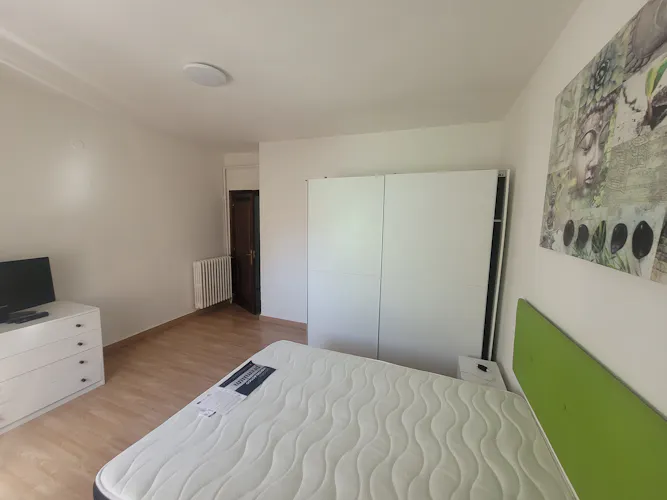 Foto de dormitorio en un piso en alquiler