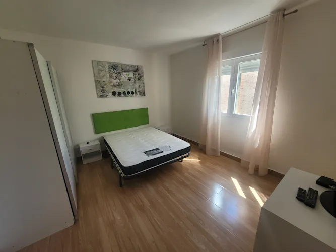 Foto de dormitorio en un piso en alquiler